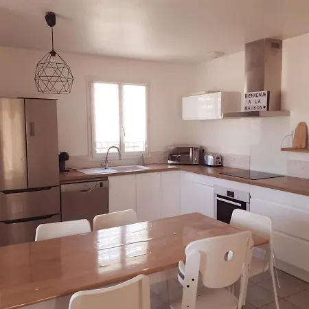 Maison Ensoleillée De Plain-pied Ouvert Sur Un Jardin Clôturé * Mallemoisson