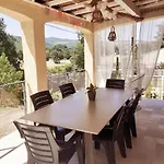Maison Ensoleillee De Plain-pied Ouvert Sur Un Jardin Cloture Holiday home