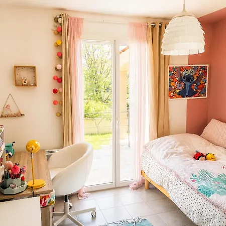 Maison Ensoleillee De Plain-pied Ouvert Sur Un Jardin Cloture Holiday home *
